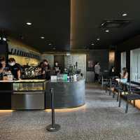 Mitte Coffee | คาเฟ่โทนดาร์ท สุดมินิมอล
