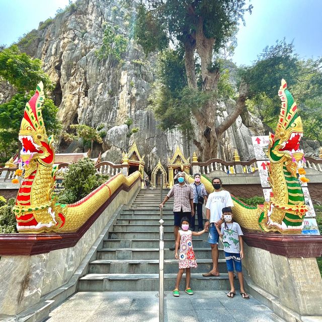วัดถ้ำเขาย้อย วัดสวย จ.เพชรบุรี