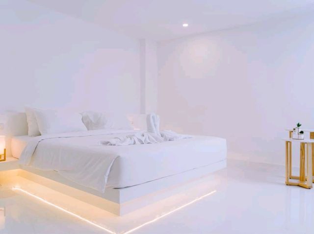 The White Hotel By Charoensri🌷🌷
