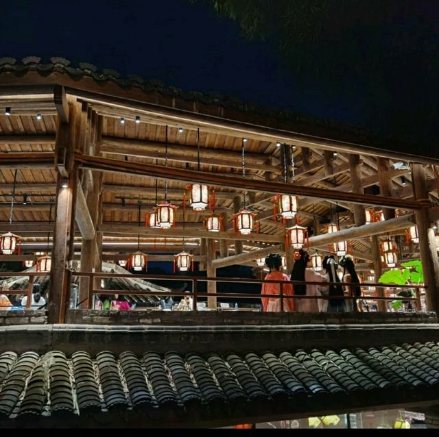 古風打卡勝地 - 二十四史書院

