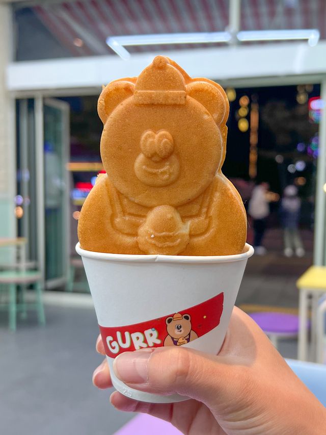 여러가지 맛의 구슬 아이스크림을 즐길 수 있는 구르르🐻