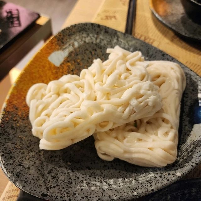 必食油麻地滾爺椰子雞煲