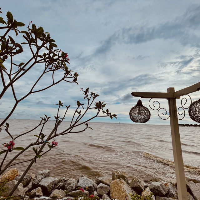 OVERWATER VILLA AT AVANI SEPANG GOLDCOAST RES