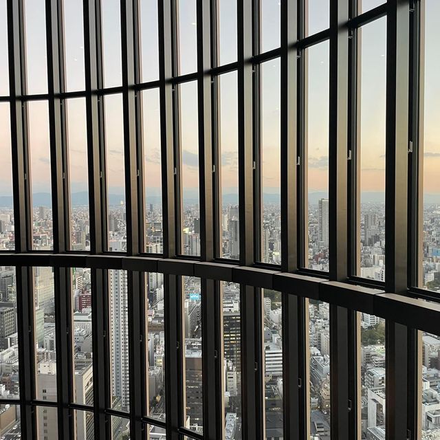 大阪建築散歩　Conrad Osaka 