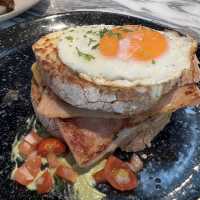 APW 브런치핫플 Breakfast Thieves