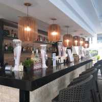 CHAMBERY POOL BAR: REFRESHING EXPERIENCE