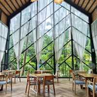 บลูธารา คาเฟ่ แอนด์ เรสเทอรองท์ กระบี่