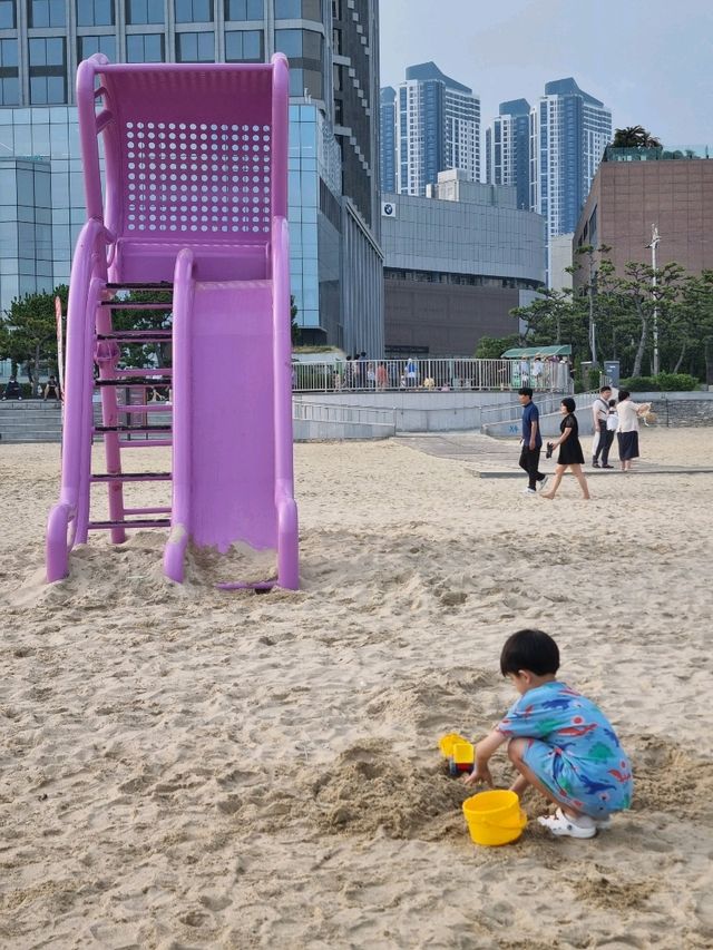 여름에 부산가면 해운대지!
