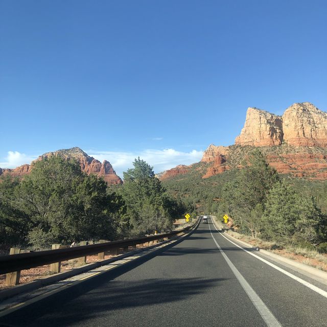 The stunning red rocks of Sedona ⛰️ 🌞 🌲 