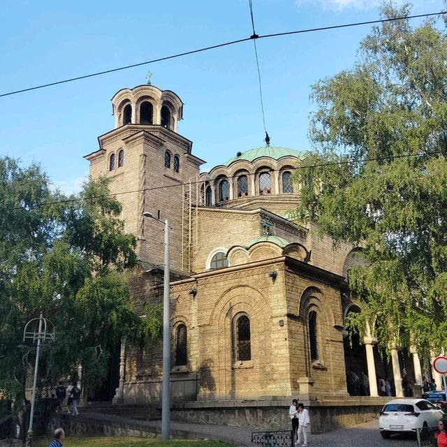 🇧🇬ブルガリア ソフィア 聖ネデリャ教会 独得な景観と宗教画が素晴らしい!! 】