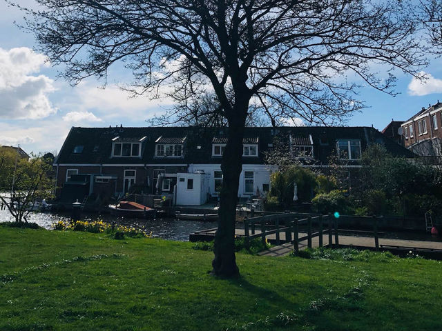 荷蘭🇳🇱萊頓公園裡的大船🚢📍Kinderspeelplaats Boot