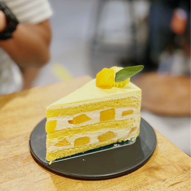 Fluffed Cafe @ Taman Paramount
