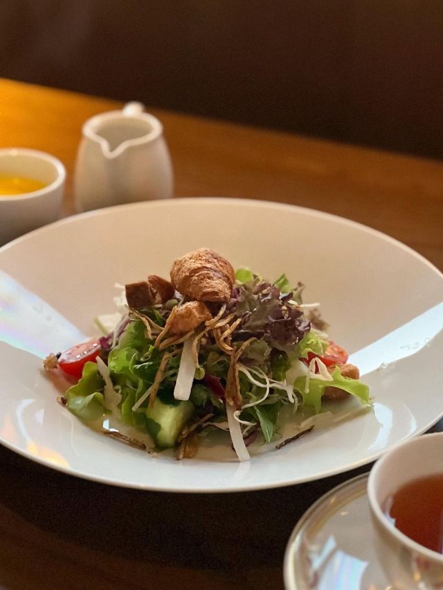【福岡カフェ】ホテルのレストランバーで豪華なハイティーを