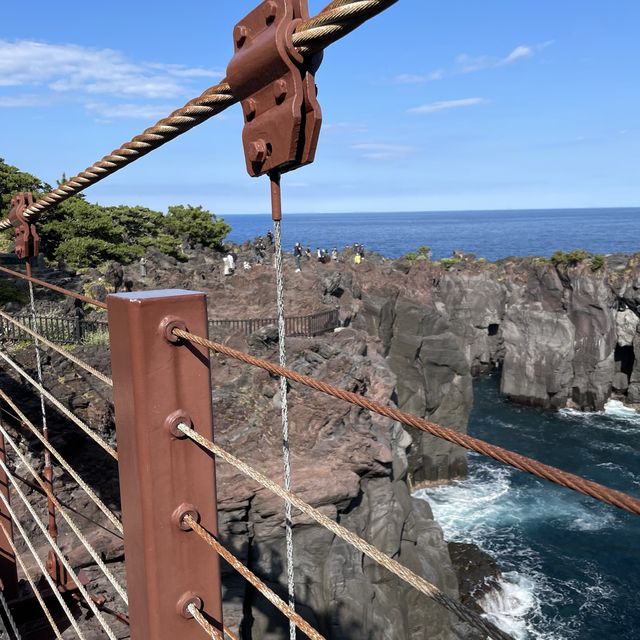 【自然が創ったパノラマ】静岡 伊東 城ヶ崎海岸 大パノラマと神秘な空間