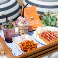 Skoop beach Cafe
