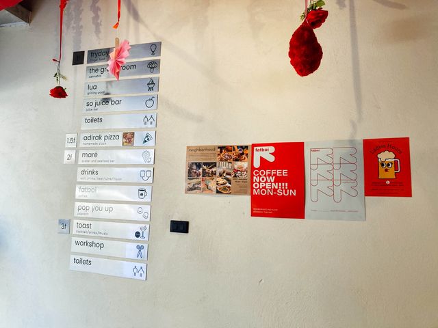 Neighborhood ที่เที่ยวรวมร้านกิน ดื่ม คาเฟ่ 