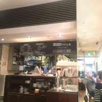 福岡數位遊牧閱讀天堂：Café & books bibliotheque 