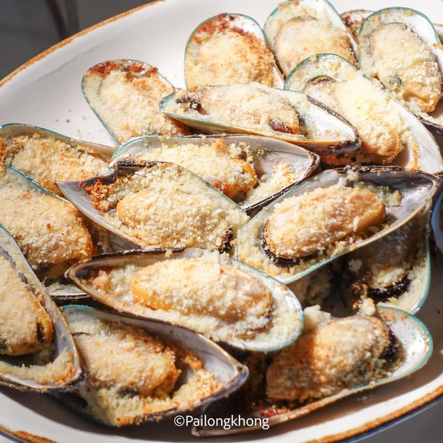 Seafood Lunch Buffet at Novotel Impact