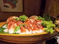 บุฟเฟต์มื้อเย็นสุดอลังที่โรงแรม The Emerald