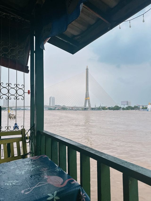 泰國遊船河飽覽湄公河景色🛶