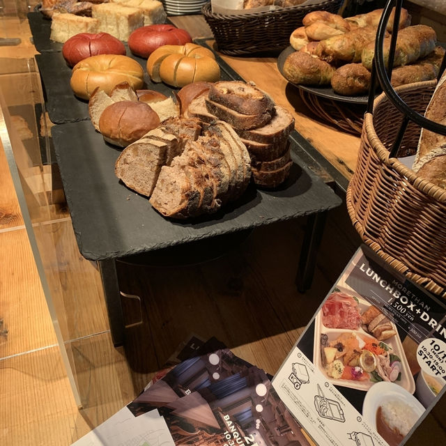 【東京】人気パン屋のパンが食べ放題！ビュッフェランチ🍽️