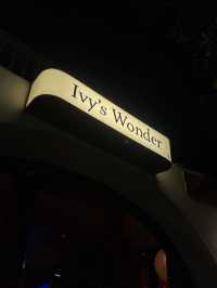 Ivy’s Wonder Wine Bar 🍷👭