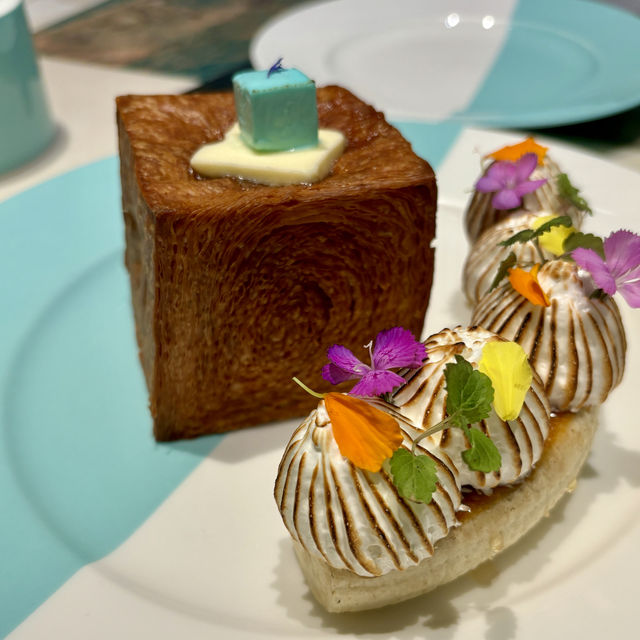 【香港・尖沙咀】アジア初出店のティファニーカフェ「The Tiffany Blue Box Café」