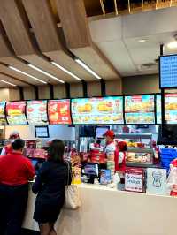 🇵🇭國民炸雞快餐「Jollibee」快樂蜂🐝