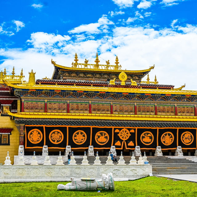Muyada Temple near Litang: A Hidden Gem in the Tibetan Plateau