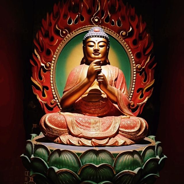 ไหว้พระปีใหม่ ณ วัดพระเขี้ยวแก้ว