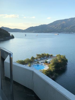 A luxurious hot spring hotel overlooking the Seto Inland Sea in Kagawa.
