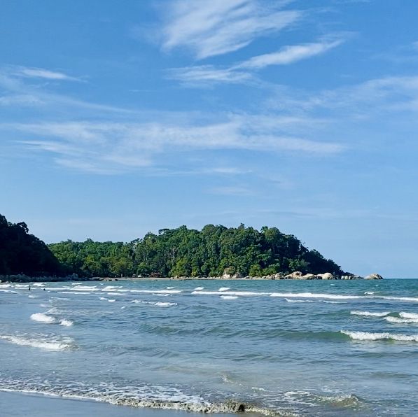 Experience the Charm of Teluk Cempedak Beach: A Perfect Day and Night Escape