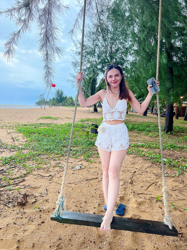 LAVELA KHAO LAK