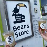 コーヒー豆の焙煎所兼カフェBeans Store