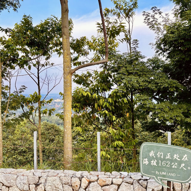 "Review of S2 Hill Park: A Family-Friendly Destination with Scenic Views and Fun Amenities"