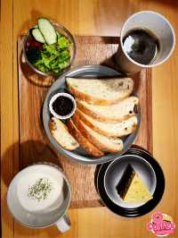 【長野県/茅野　信州産小麦を使って熟成させたパンと焼き菓子のお店】