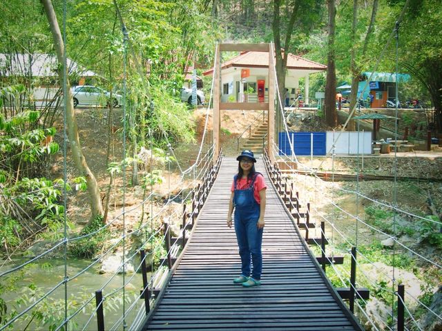 น้ำพุร้อนหินดาด จ.กาญจนบุรี