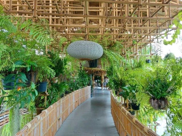 อาหารทะเลท้องถิ่นบรรยากาศดี