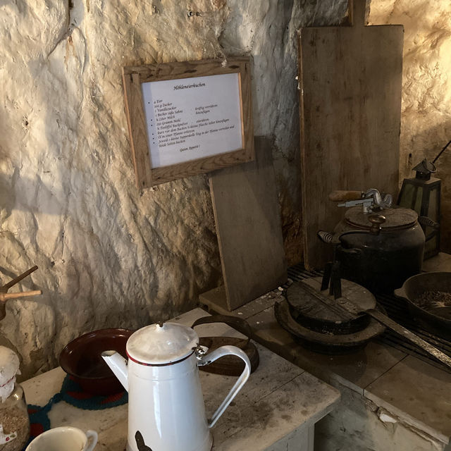 독일 에 있는 동굴주거지 Höhlenwohnung an der Altenburg