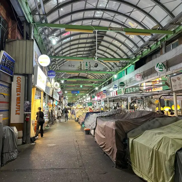 ตลาดกวางจัง: สวรรค์ของอาหารริมทาง