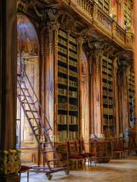 【プラハ🇨🇿】世界一美しい図書館のあるストラホフ修道院