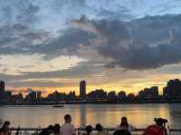 🎆 大稻埕夏日煙火節 - 台北夏の風物詩、華麗な花火と川辺の涼を楽しむ🎆