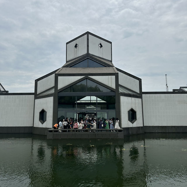 Suzhou: A Journey Through Canals and Classical Gardens
