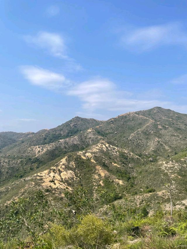  【打卡位】屯門輕鬆行山遊：走進迷你大峽谷菠蘿山