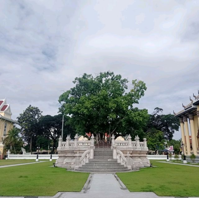 วัดที่มีเพดานและฐานชุกชีสวยที่สุดในประเทศไทย🇹🇭