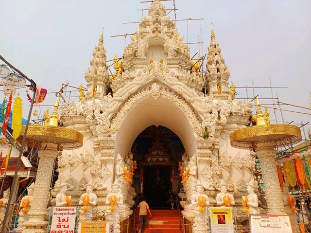 【南奔府】森帕揚鑾寺：免費參觀，泰國十大最美廟宇之一!