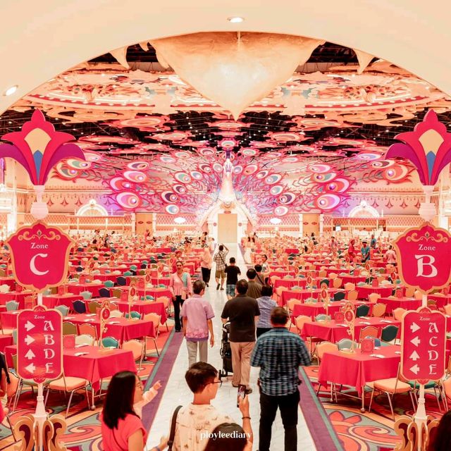 Carnival Magic เมืองไฟอลังการที่ภูเก็ต