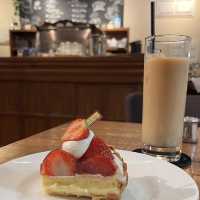 【難波】ケーキ屋さんのケーキが食べられる難波のカフェ🍰