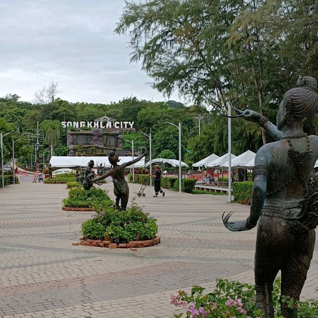 หาดสมิหลา สงขลา