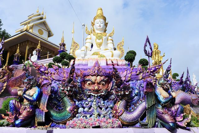 วัดพระธาตุดอยเวา วัดสีม่วง แห่งแม่สาย